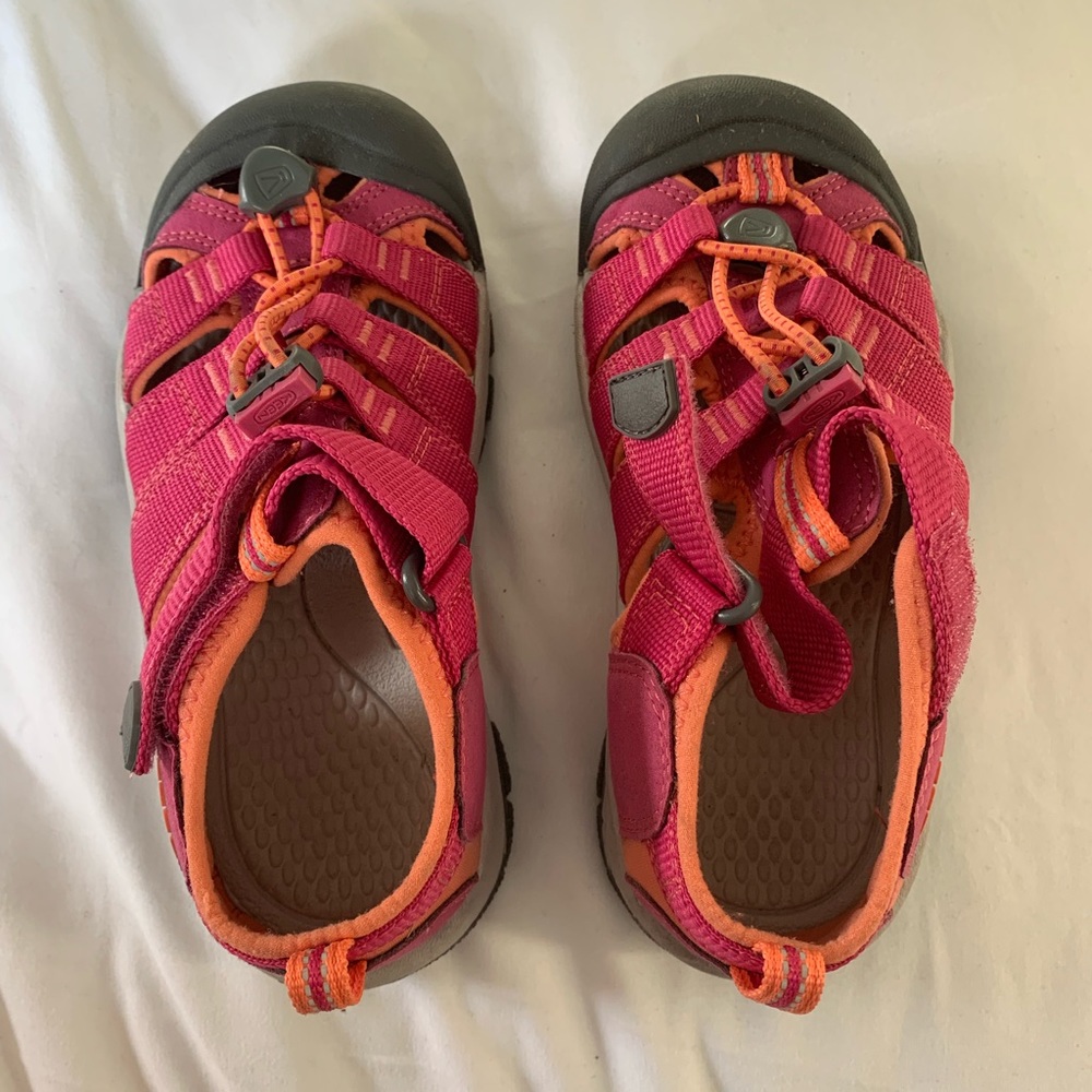 Kids size 13 Keen sandals